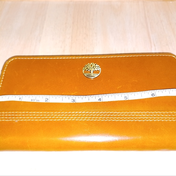 Women's Timberland Leather Wristlet - Picture 7 of 11